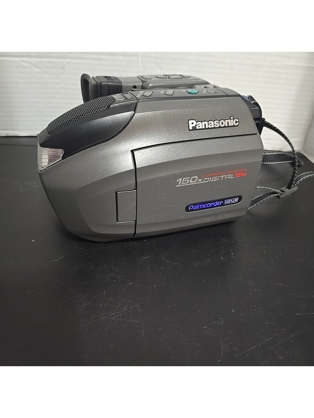 Panasonic PV-L680D Palmcorder VHS-C Camcorder Video Camera - Untested